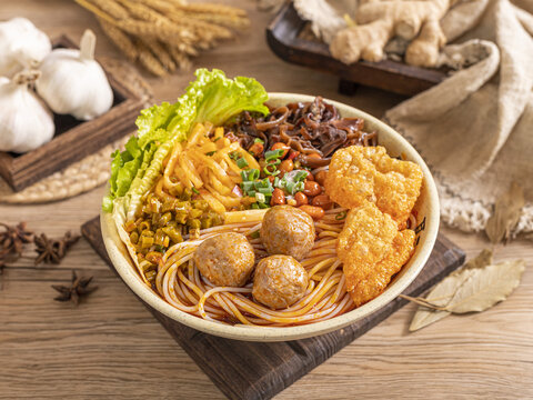 牛肉丸螺蛳粉