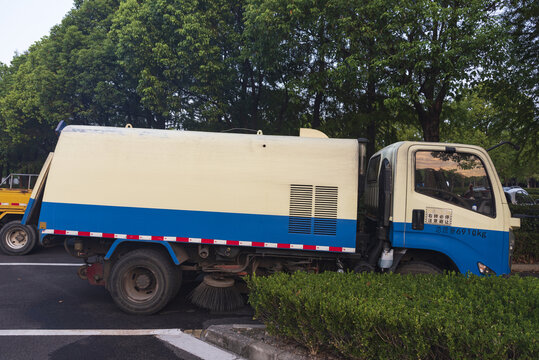 环卫清扫车
