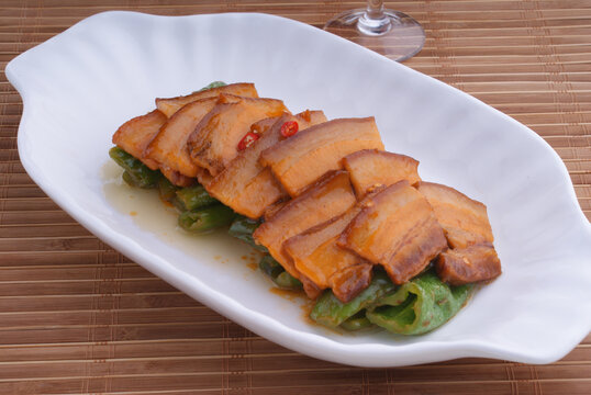 虎皮尖椒咸肉