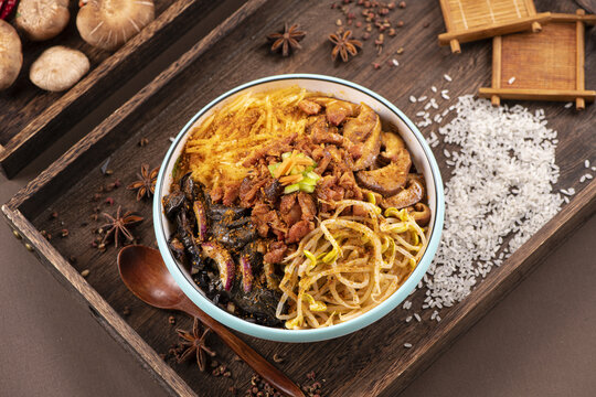 孜然烤肉拌饭