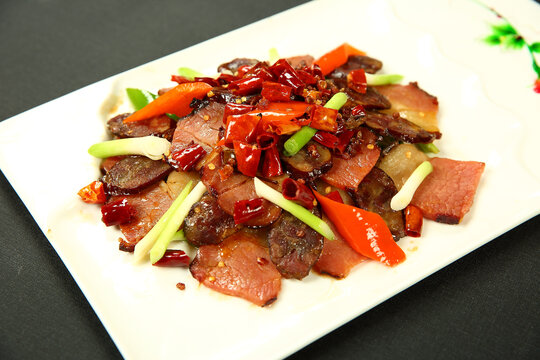 蒜苗炒腊肉
