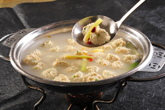 生汆豆腐丸子