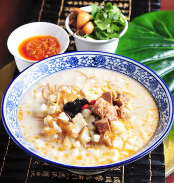 羊肉泡馍