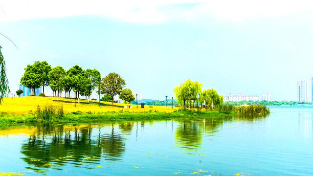 碧水蓝天松雅湖
