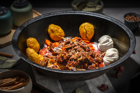 铁锅炖排骨