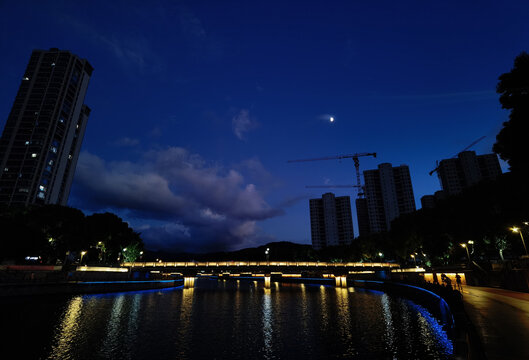 奉化江的夜景