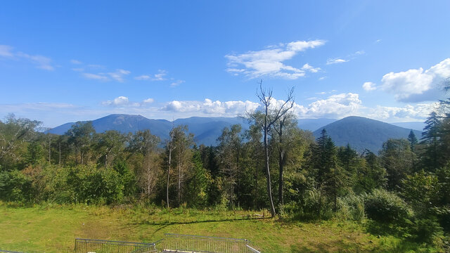高山峻岭