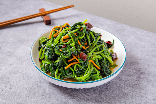 农家清炒菠菜