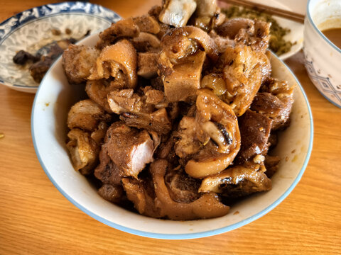卤猪脚