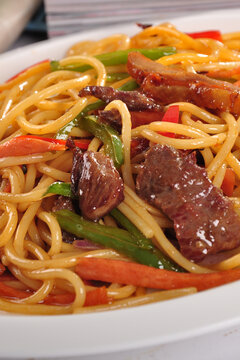 三丝炒意面