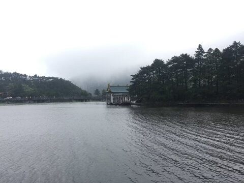 庐山水