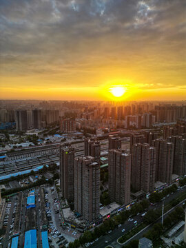 夕阳西下晚霞