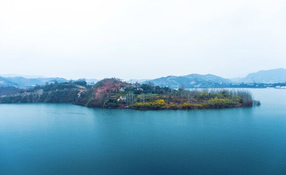 山水湖面