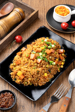 火腿鸡蛋炒饭