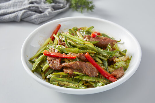 野山椒炒黄牛肉