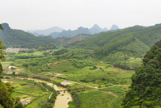 广西钟山百里水墨画廊