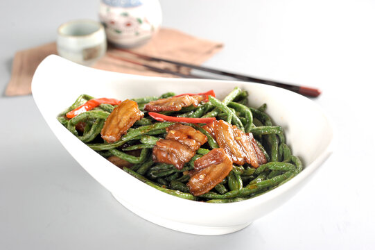 豇豆炒回锅肉