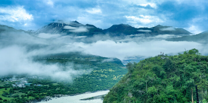 雅鲁藏布大峡谷