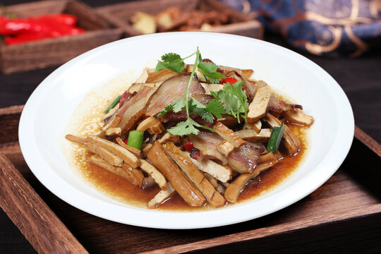 腊肉炒豆干