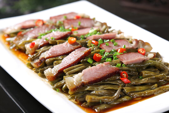干豆角蒸腊肉
