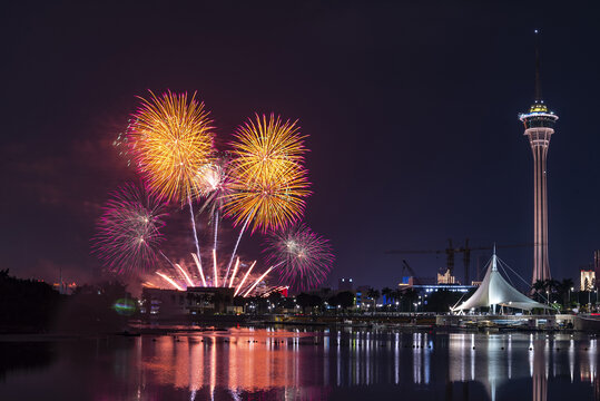 澳门南湾雅文湖畔夜景烟花