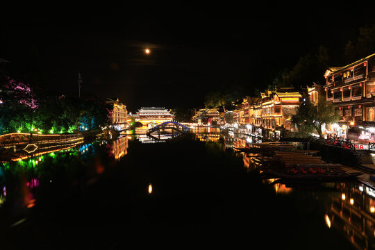 凤凰古城夜景