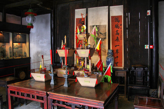 乌镇东栅年俗厅年节祭祀案头陈列