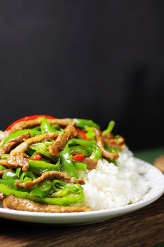 辣椒炒肉饭