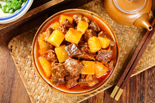 红烧土豆牛肉