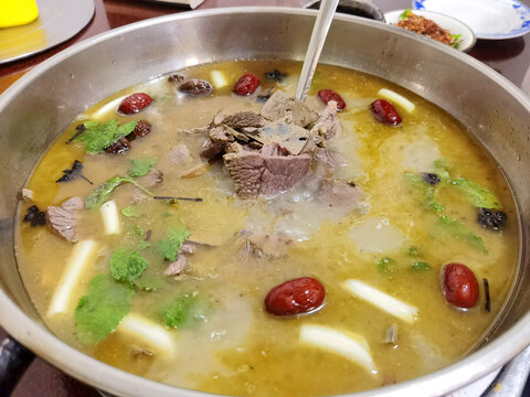 牛肉汤锅