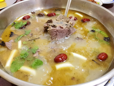 骡子肉火锅