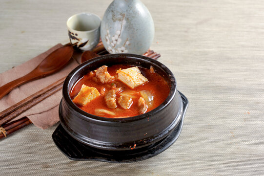 泡菜豆腐汤