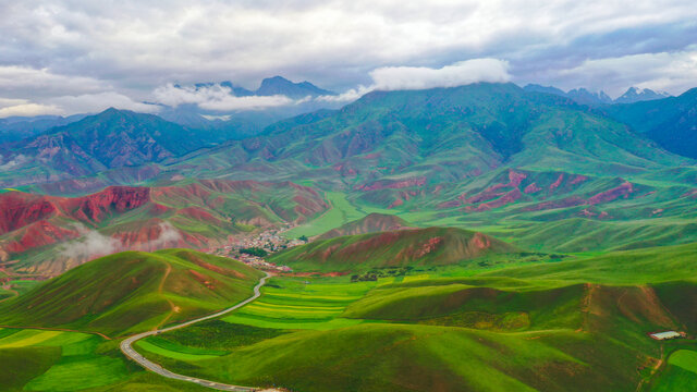 祁连县卓尔山