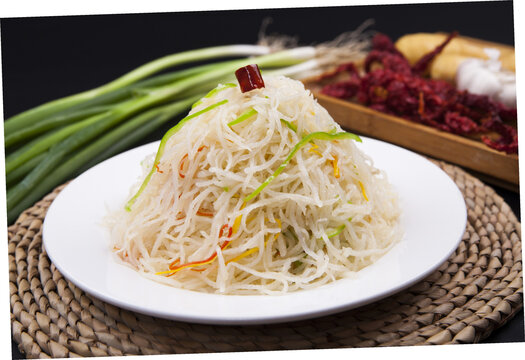 蒜香土豆筋