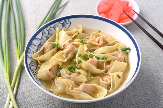 鸡汤抄手清汤抄手大馄饨