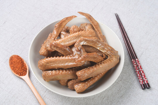卤鸭翅香卤鸭翅五香鸭翅
