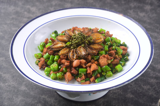 青椒炒鲜鲍青椒鸡鲍鱼