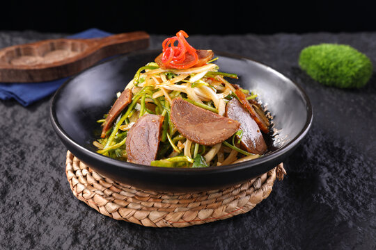 老虎菜拌牛肉