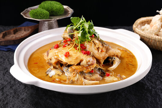 鱼头泡饼