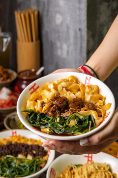 红烧牛肉拌面