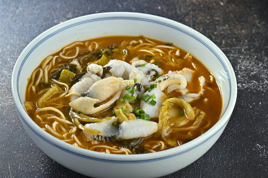 酸菜鱼面