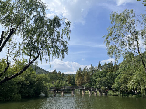 湖水