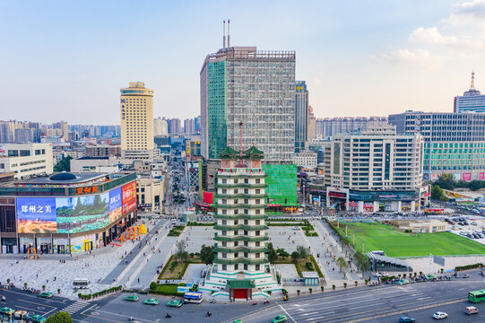 航拍郑州二七塔二七广场市中心区