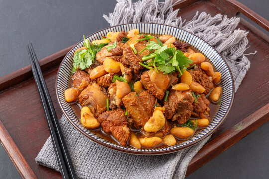 菱角烧排骨