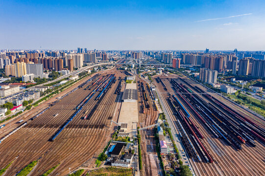 航拍郑州北站铁路编组站货运列车
