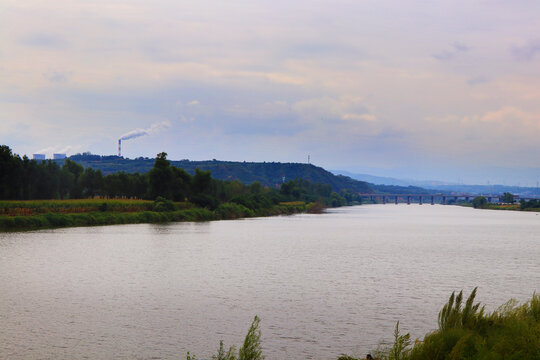 晚霞湖泊风景
