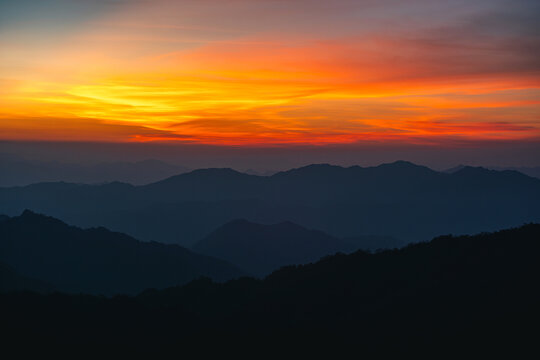 罗定风车山日落夕阳