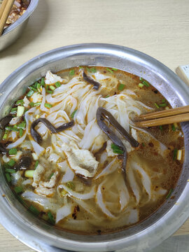 瘦肉河粉