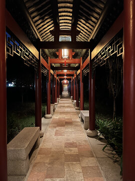 顺峰山公园长廊