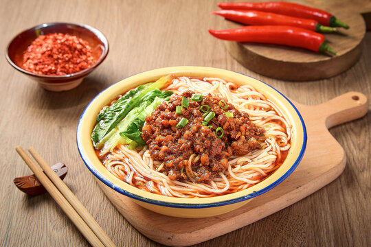 肉酱米线